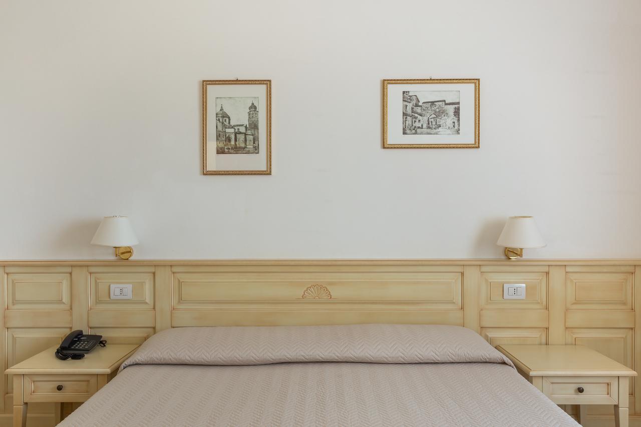 Rodia Inn Oristano Exterior photo